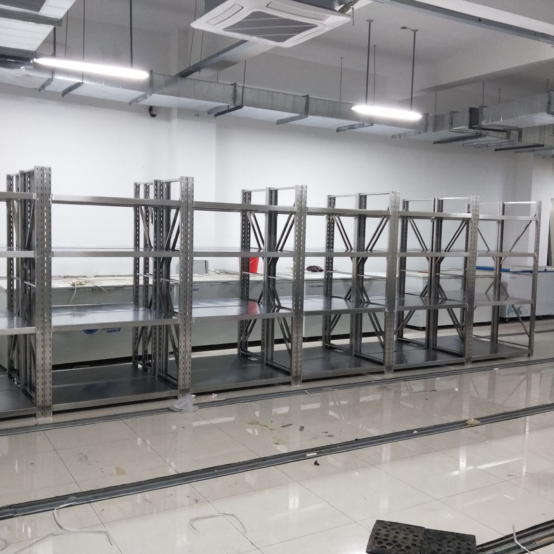 ���P�؛��